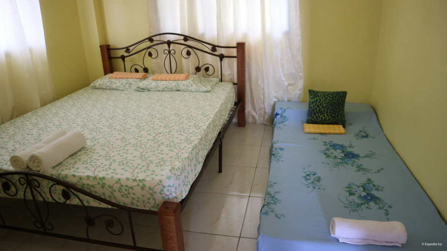 Bedroom 4, D' Downhill, Oslob