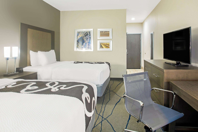 Bedroom 4, La Quinta Inn & Suites by Wyndham Ponca City, Kay