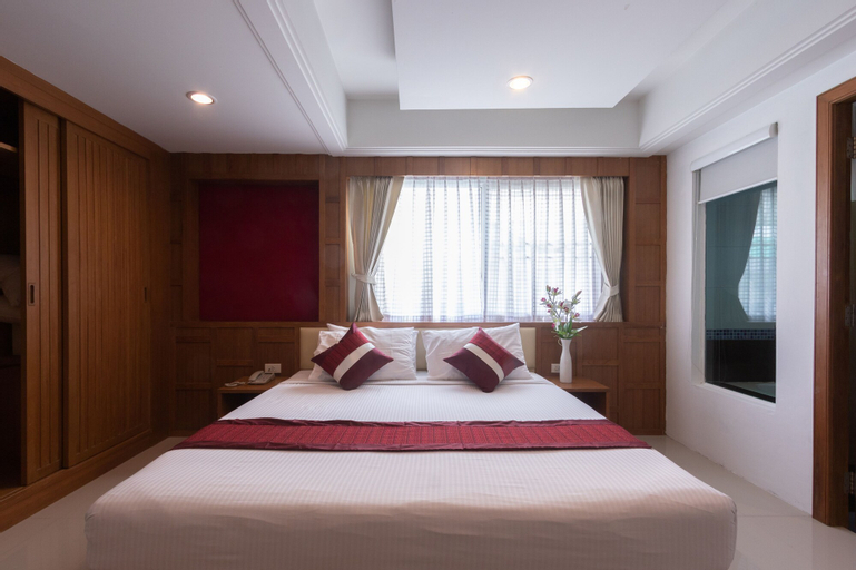 Bedroom 13