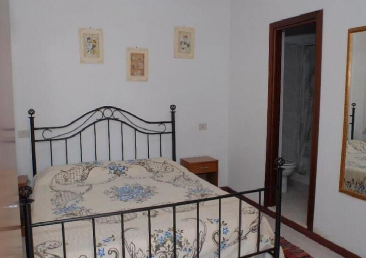 Bedroom 4, Case La Pergola, Messina