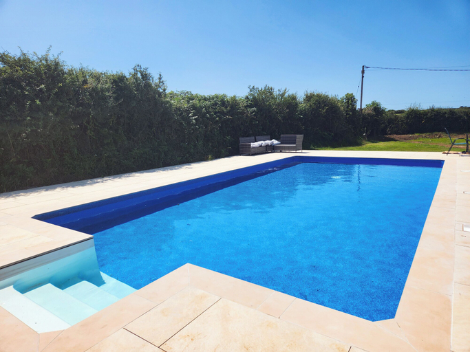 Sport & Beauty 4, Sea View - 1 Bed Suite - Port Eynon, Swansea