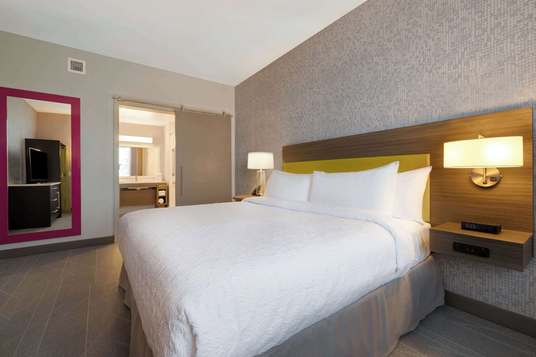 Bedroom 3, Home2 Suites by Hilton Petaluma, Sonoma