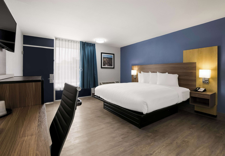 Bedroom 3, Surestay Plus By Best Western Pigeon Forge, Sevier