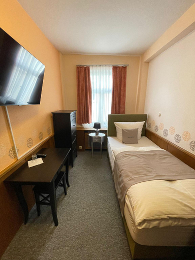 Bedroom 4, Hotel Garni Ratstube, Reutlingen
