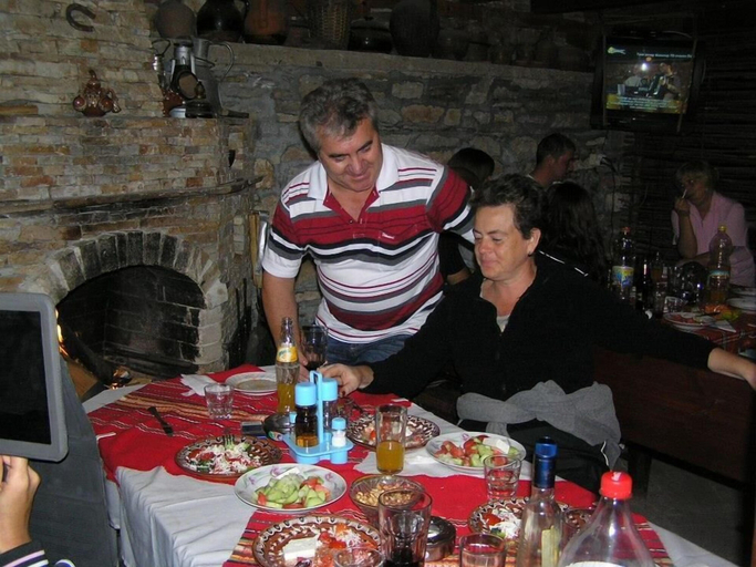 Food & Drinks 4, The Sharkov House, Satovcha