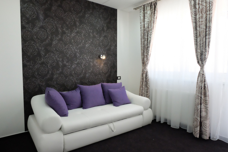 Others 4, Artorius Luwiana Suites, Ljubljana
