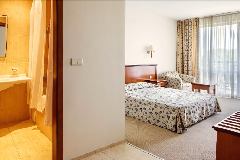 Bedroom 3, Hotel Yo, Varna