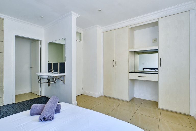 Bedroom 3, Inn & Out Sandton Park, City of Johannesburg
