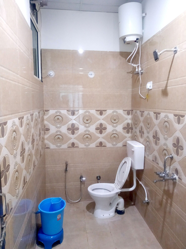 Bathroom 4, Hotel NV Palace, Mathura