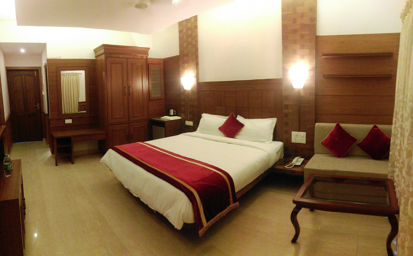 Bedroom 4, Shining Sand Beach Hotel, North Goa