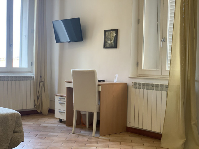 Room 2, Ghparadiso, Siena