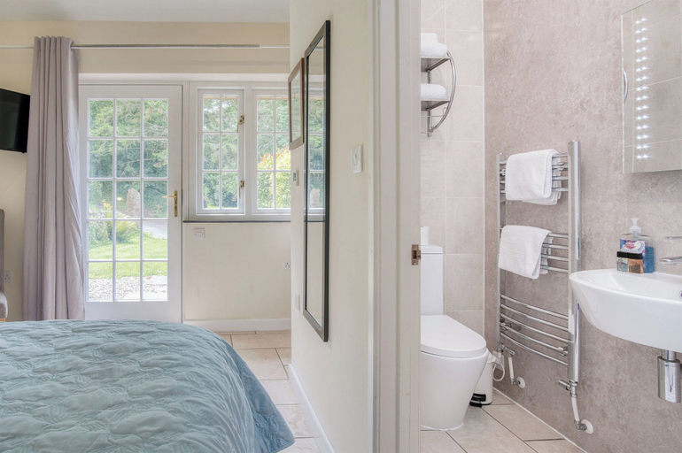 Bedroom 3, Teilo - 1 Bedroom - St Ishmael's, Pembrokeshire