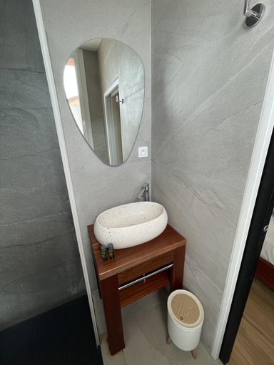 Bathroom 5, L'oustaou de Porquerolles, Var