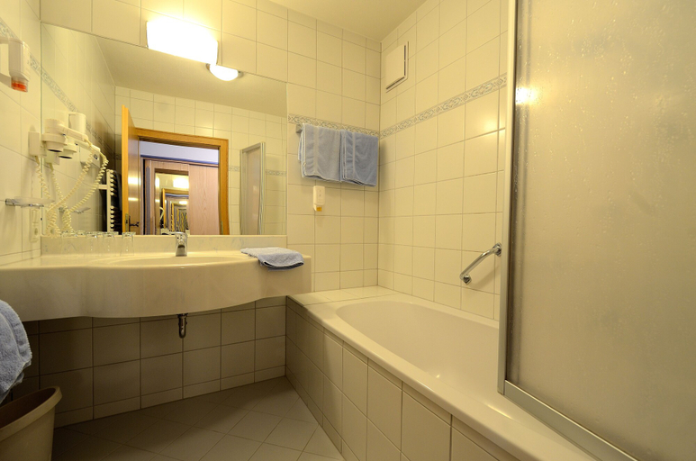 Bathroom 4, Hotel Unser Unterberg, Zell am See