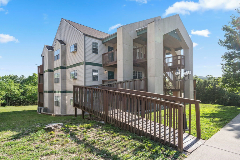 Exterior & Views, The Cove Escape - 5 Min to Silver Dollar, Stone