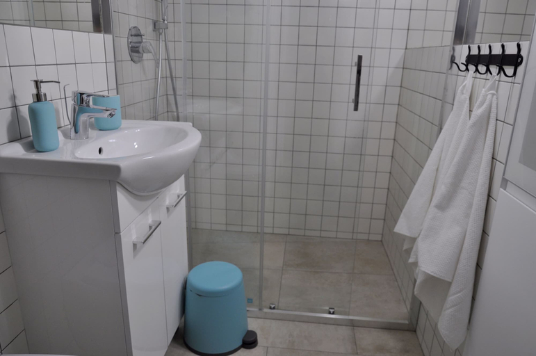 Bathroom 3, Panda Apartments Grzybowska Modern, Warsaw