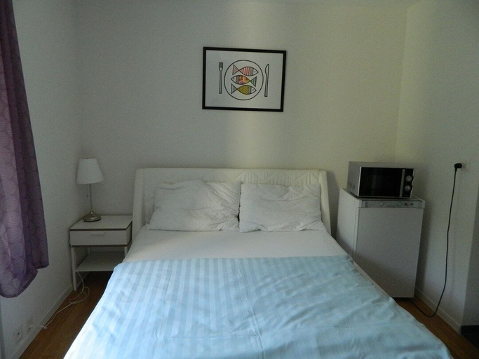 Room 4, Swiss Star Delsbergerallee, Basel
