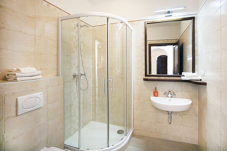 Bathroom 5, Residence Thunovska 19, Praha 6