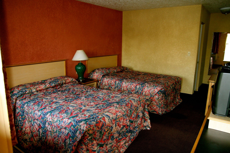 Bedroom 5, Holiday Lodge Salem,OR, Marion