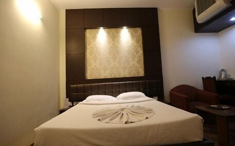 Bedroom 3, Hotel Plaza inn, Varanasi