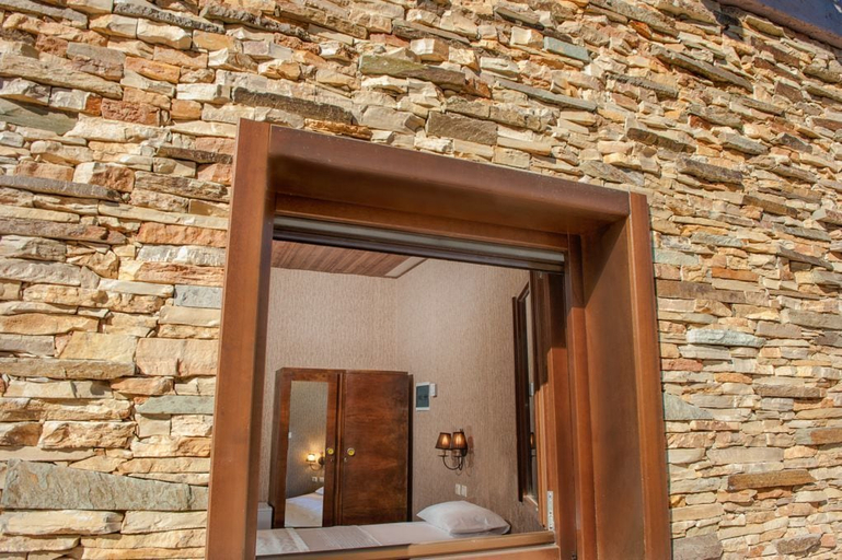 Exterior & Views 2, Polys Guest House, Central Macedonia