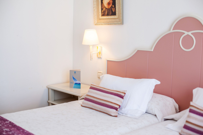 Bedroom 3, Grupotel Macarella Suites & Spa, Baleares