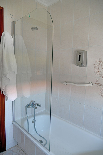 Bathroom 5, Hotel Maruxa, Pontevedra