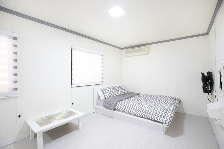 Bedroom 2, First Love Pension, Gapyeong