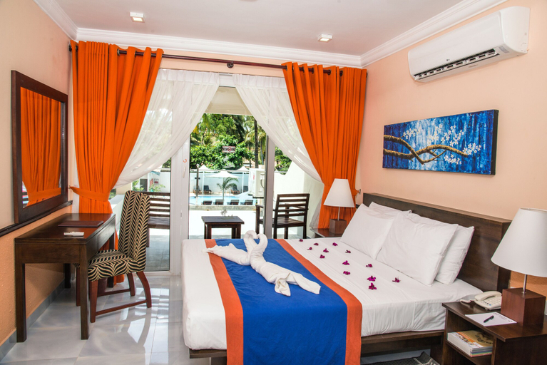Bedroom 4, Paradise Beach Hotel, Negombo
