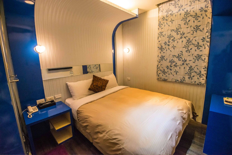 Bedroom 12
