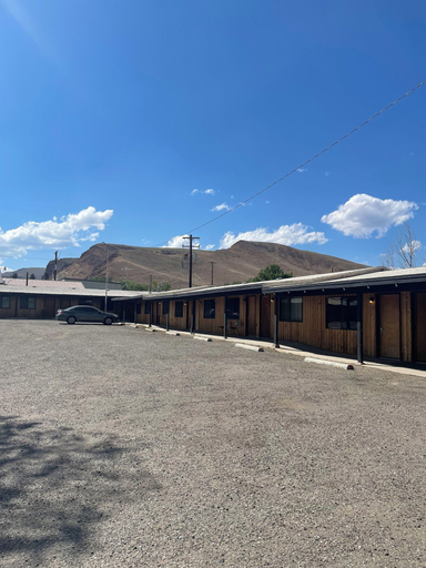 Exterior & Views 2, Challis Roadhouse, Custer
