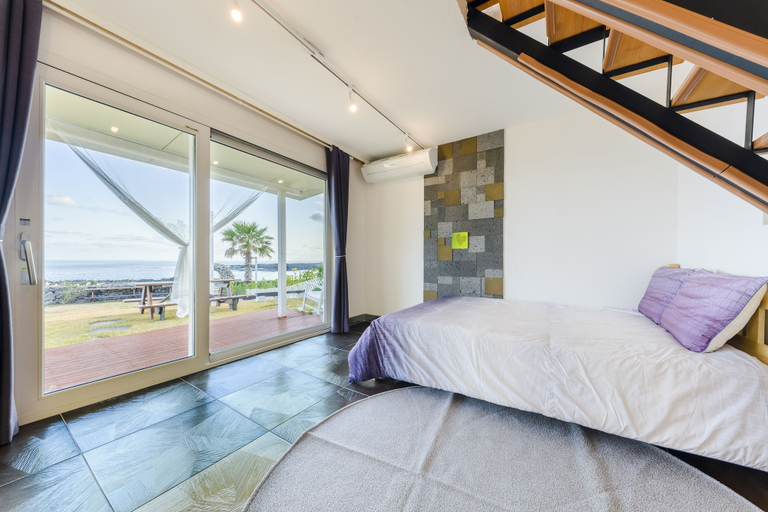 Bedroom 2, Jeju Turning Point, Seogwipo