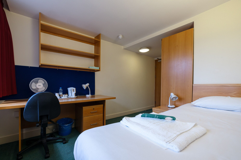 Bedroom 2, Beit Hall - Campus Accommodation, London