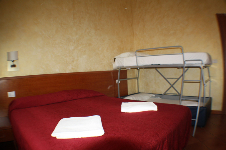 Bedroom 5, Roma Termini Inn, Rome