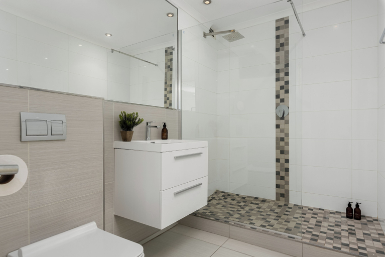Bathroom, Loop Street 220, City of Cape Town