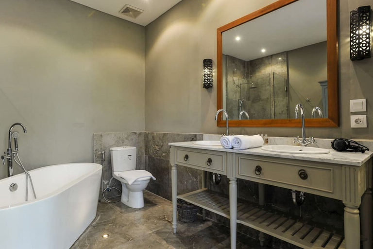 Bathroom 3, Jabu Beach Villa, Badung