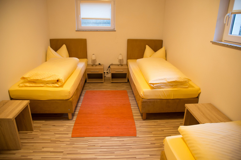 Bedroom 3, Gästehaus zum Lamm Garni, Alb-Donau-Kreis