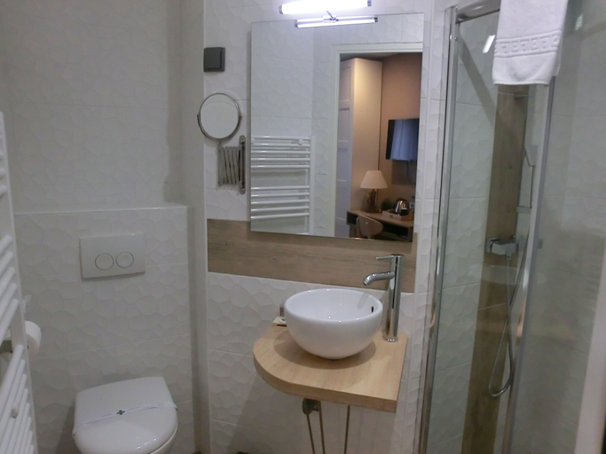 Bathroom 4, Hôtel sur le Quai, Pyrénées-Orientales
