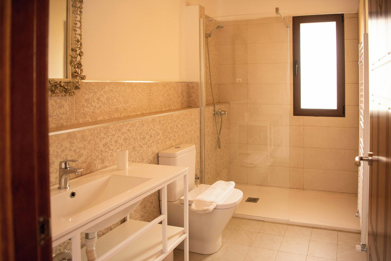 Bathroom 3, Hotel Castillo-Palacio de Bulbuente, Zaragoza
