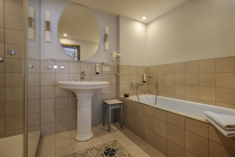 Bathroom 5, ApartHotel Rose Ellwangen, Ostalbkreis