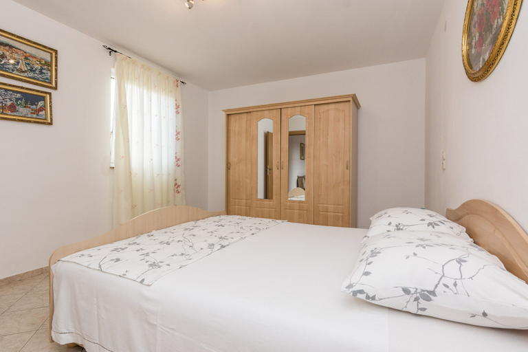 Bedroom 2, Apartments Tukara, Vir