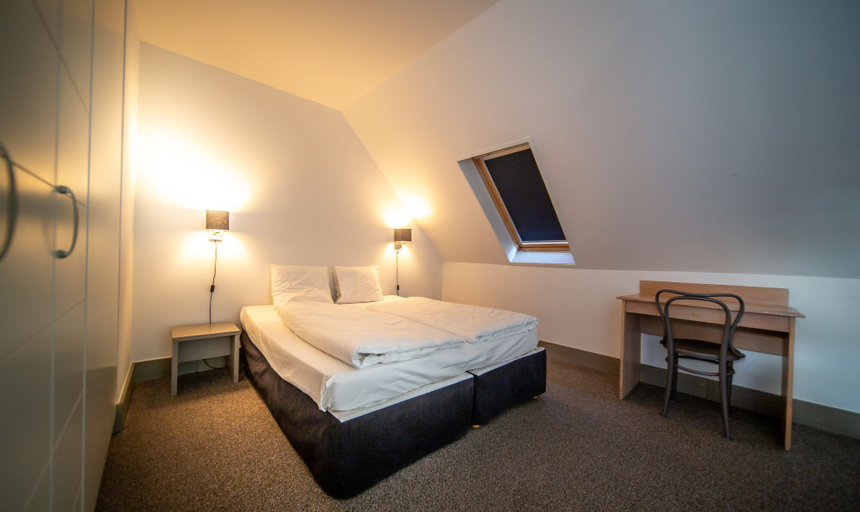 Bedroom 3, Hotel Pantheon Palace by WP Hotels, West-Vlaanderen