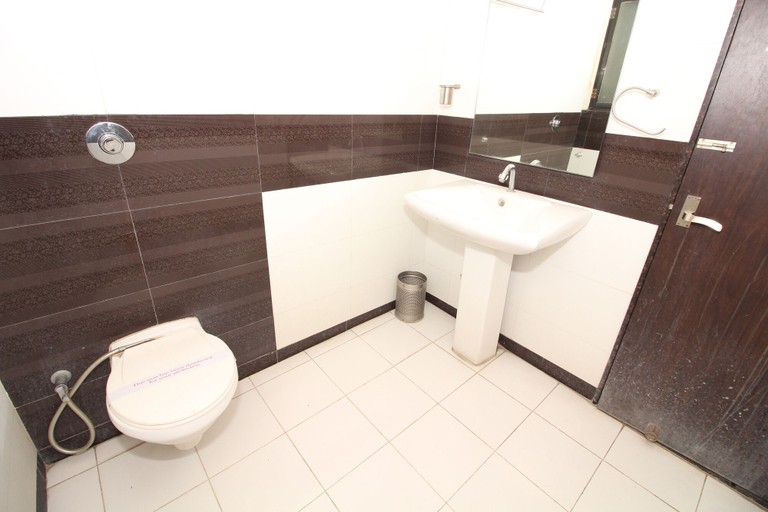 Bathroom 5, Hotel Meera, Raipur