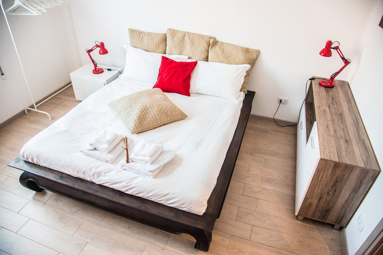 Bedroom 5, Bologna Suite, Bologna