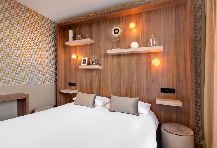 Bedroom 4, Hôtel Montmorency, Aude