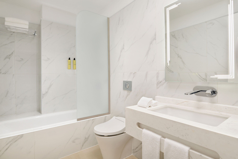 Bathroom 20