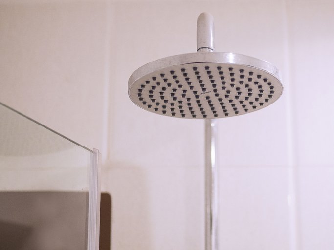 Bathroom 5, Hotel Central Park & Conference Centre, Starehe