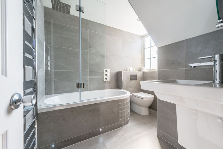 Bathroom 5, The Land's End Hotel, Cornwall