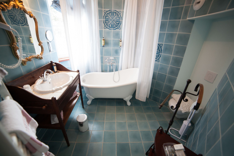 Bathroom 4, Château du Colombier, Ille-et-Vilaine