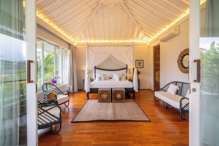 Others 2, Villa Sunsara 4: Enchanting 4BR Villa in a Great Location, Badung